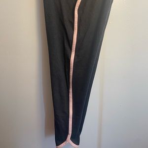 PINK yoga crops